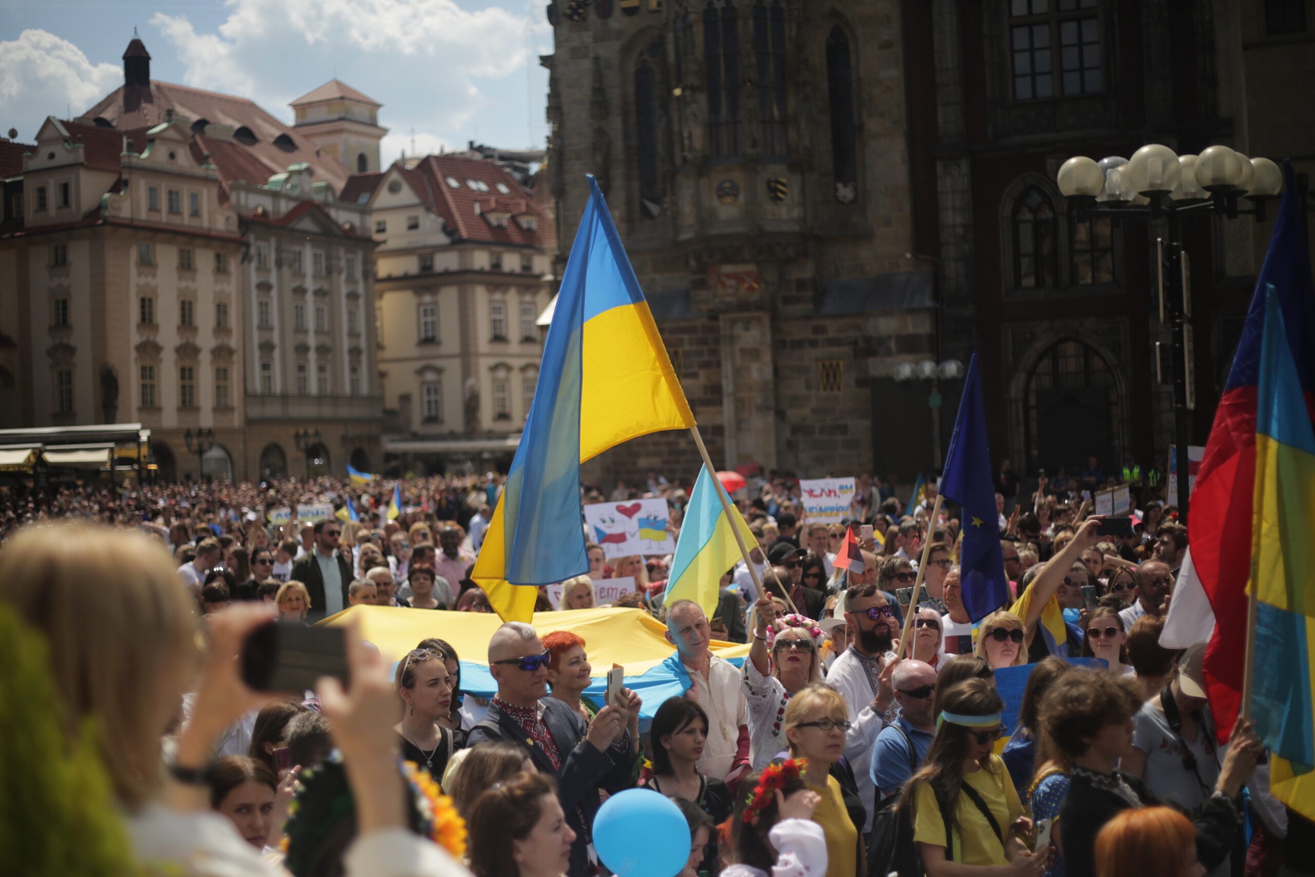 Европейская правда. Германия люди. Шествия на Украине. Парад в Украине. Германия сейчас.